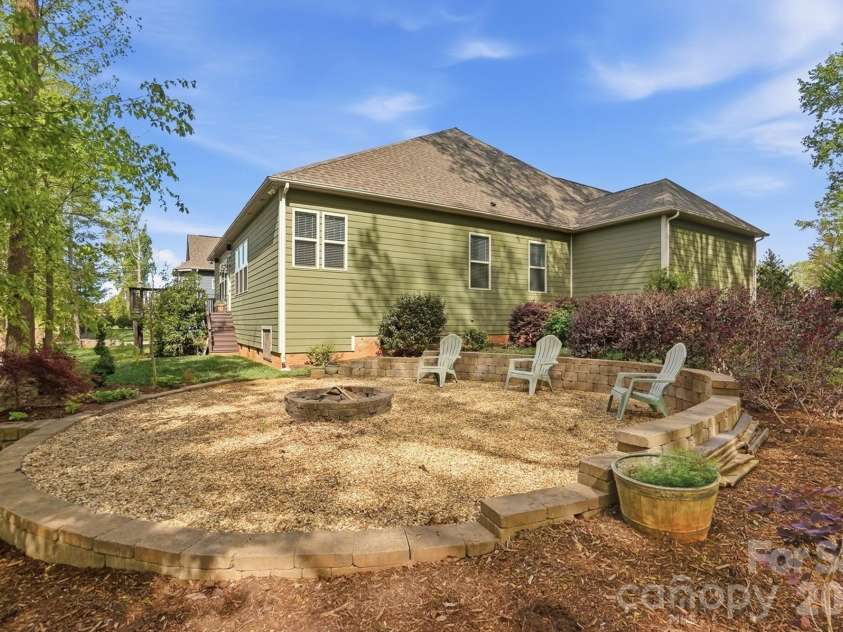 11010 Sparkle Creek Drive, Midland, NC 28107.  MLS# CAR4361341, YatesRealty ID 11151. 