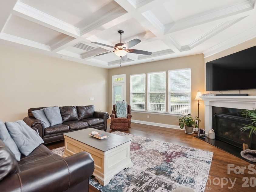 11010 Sparkle Creek Drive, Midland, NC 28107.  MLS# CAR4361341, YatesRealty ID 11151. Plenty of light