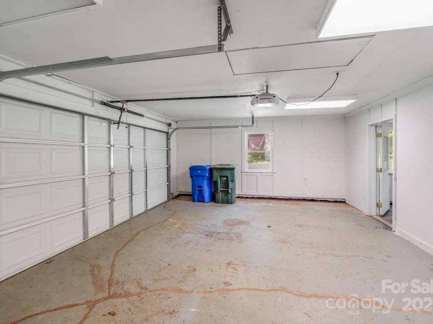 155 Mcadam Lane, Mooresville, NC 28117.  MLS# CAR4299489, YatesRealty ID 11152. 