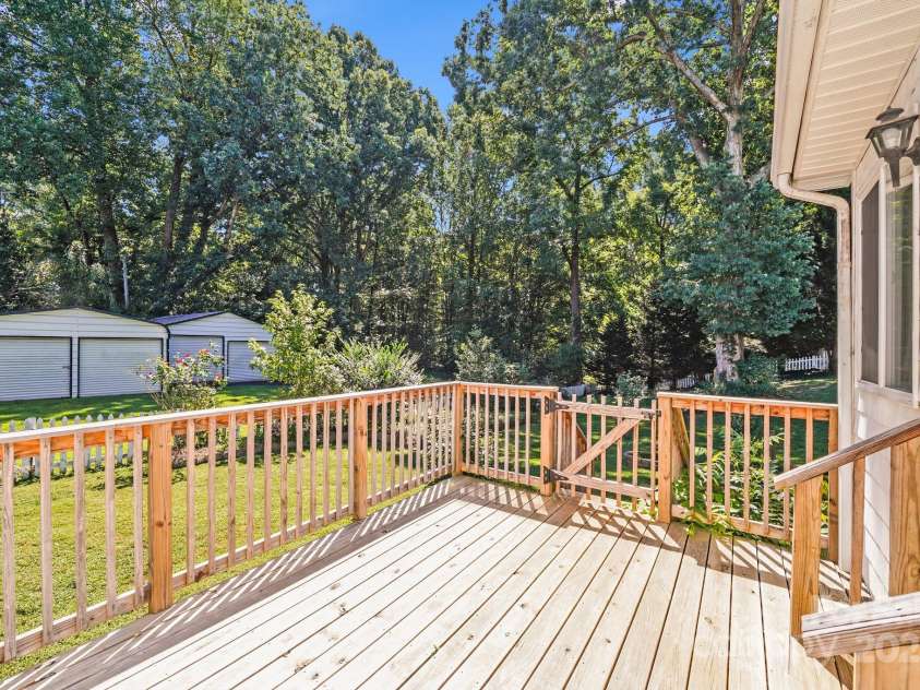 155 Mcadam Lane, Mooresville, NC 28117.  MLS# CAR4299489, YatesRealty ID 11152. 