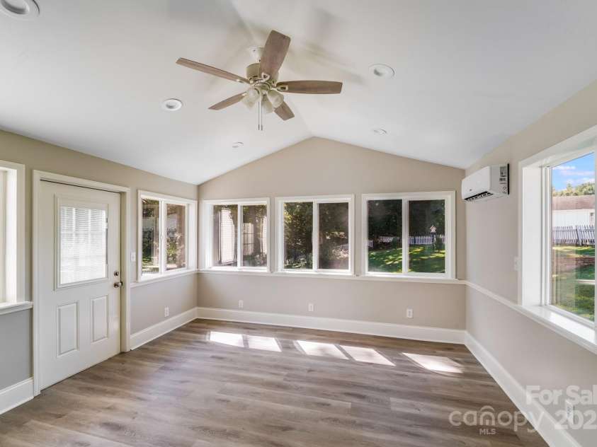 155 Mcadam Lane, Mooresville, NC 28117.  MLS# CAR4299489, YatesRealty ID 11152. 