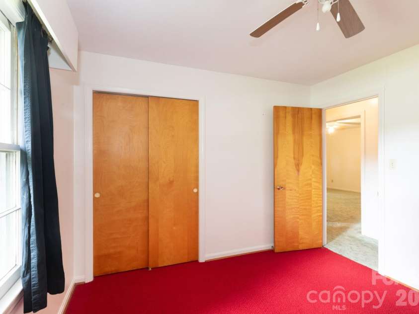 208 Victoria Circle, Kings Mountain, NC 28086.  MLS# CAR4295239, YatesRealty ID 11152. 