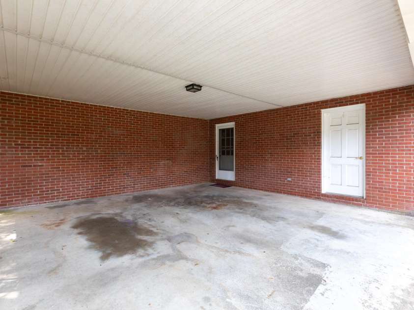 208 Victoria Circle, Kings Mountain, NC 28086.  MLS# CAR4295239, YatesRealty ID 11152. 