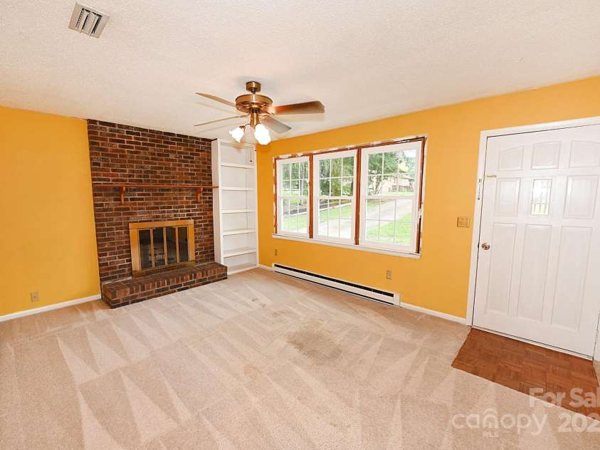 2625 Glenn Street, Newton, NC 28658.  MLS# CAR4265870, YatesRealty ID 11153. 