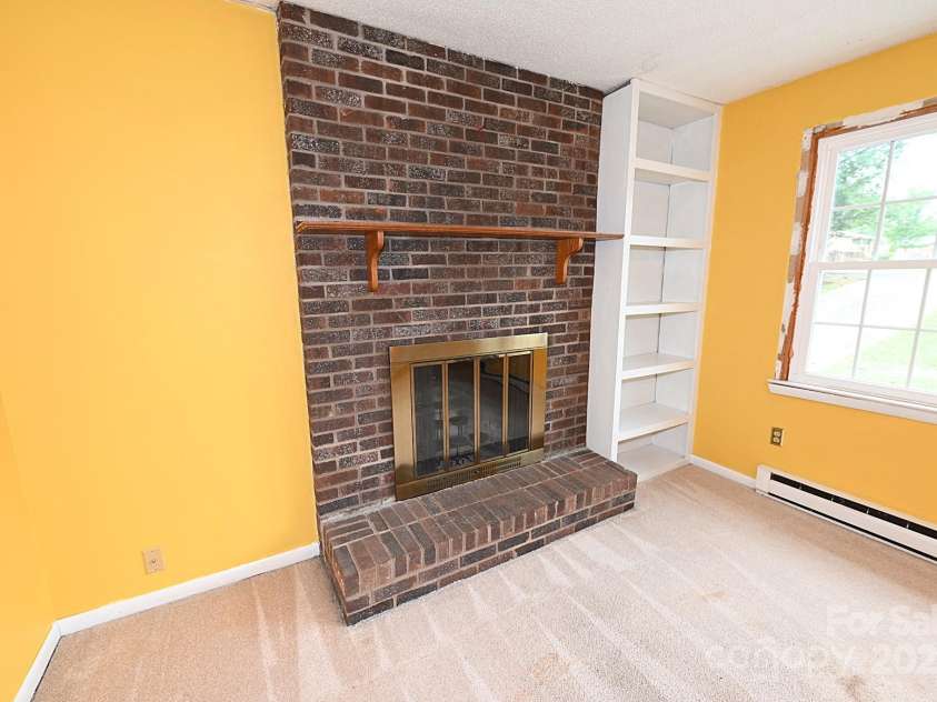 2625 Glenn Street, Newton, NC 28658.  MLS# CAR4265870, YatesRealty ID 11153. 