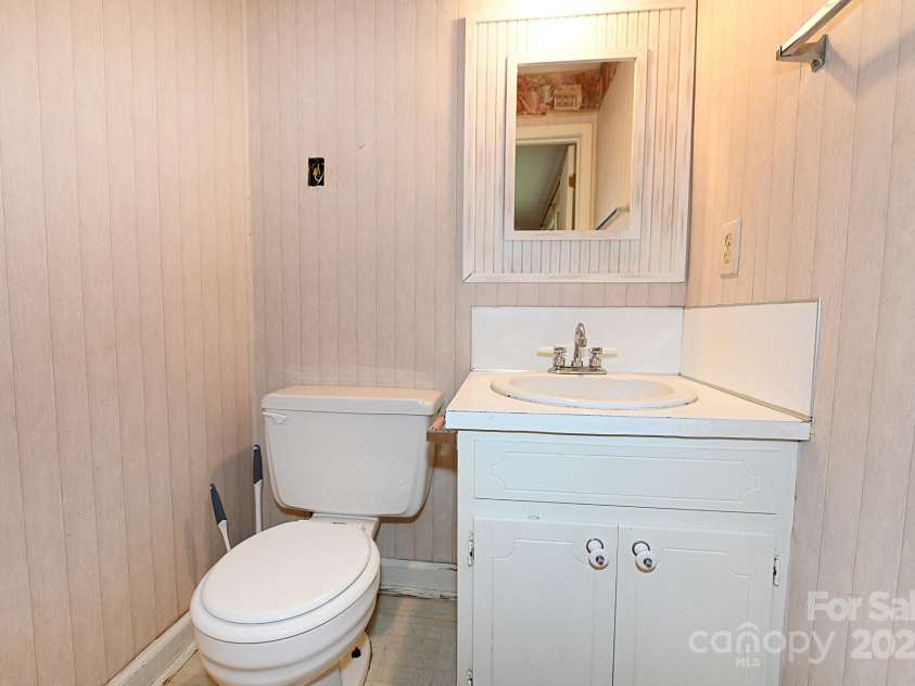 2625 Glenn Street, Newton, NC 28658.  MLS# CAR4265870, YatesRealty ID 11153. 