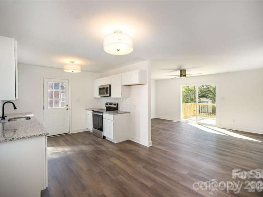 523 Hickory Nut Lane, China Grove, NC 28023.  MLS# CAR4289457, YatesRealty ID 11153. Entry