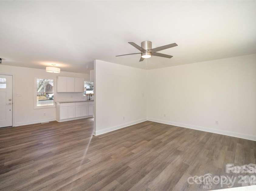 523 Hickory Nut Lane, China Grove, NC 28023.  MLS# CAR4289457, YatesRealty ID 11153. Open Concept 