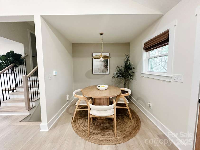 5057 Murrayhill Road, Charlotte, NC 28210.  MLS# CAR4231277, YatesRealty ID 11155. 