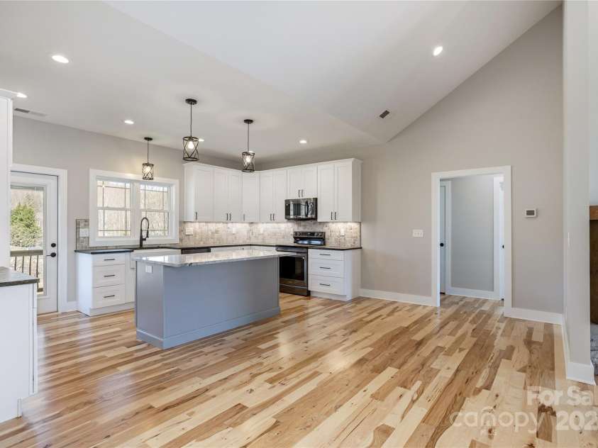 126 Whiskey River Run, Hendersonville, NC 28792.  MLS# CAR4205245, YatesRealty ID 11156. 