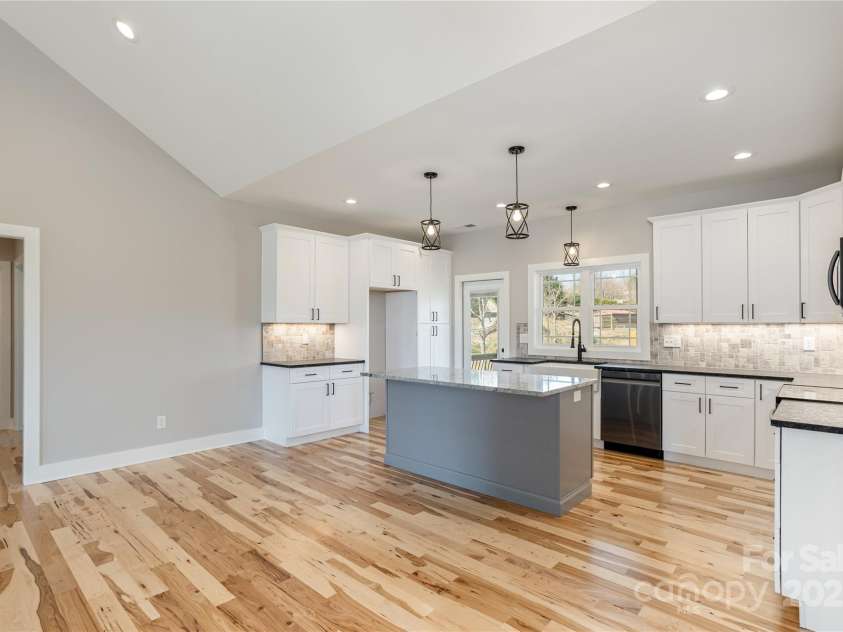 126 Whiskey River Run, Hendersonville, NC 28792.  MLS# CAR4205245, YatesRealty ID 11156. 