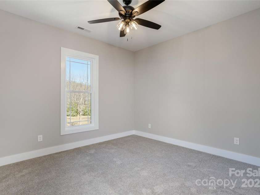 126 Whiskey River Run, Hendersonville, NC 28792.  MLS# CAR4205245, YatesRealty ID 11156. BR3
