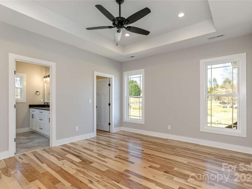 126 Whiskey River Run, Hendersonville, NC 28792.  MLS# CAR4205245, YatesRealty ID 11156. Primary