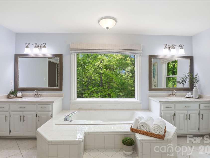 8200 Asheley Glen Drive, Mint Hill, NC 28227.  MLS# CAR4368064, YatesRealty ID 11156. 