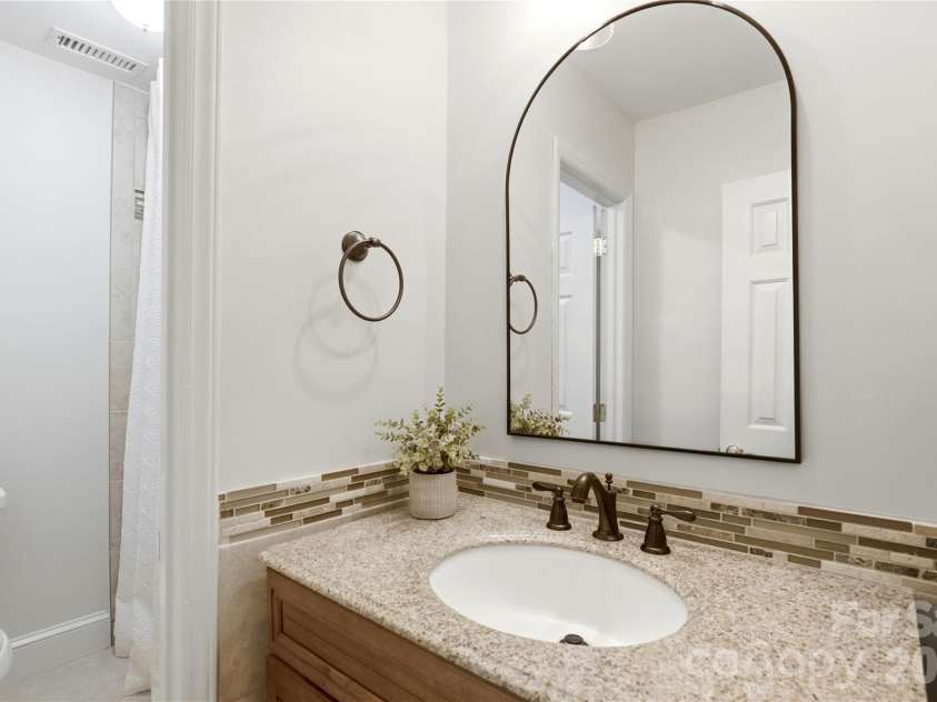 8200 Asheley Glen Drive, Mint Hill, NC 28227.  MLS# CAR4368064, YatesRealty ID 11156. 