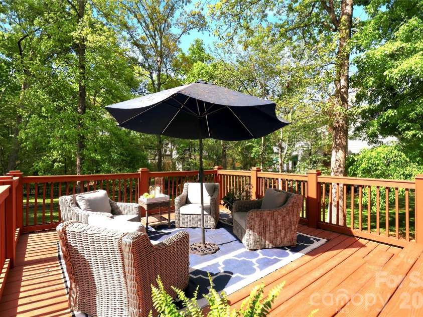 8200 Asheley Glen Drive, Mint Hill, NC 28227.  MLS# CAR4368064, YatesRealty ID 11156. 