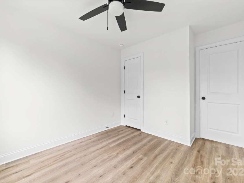 424 Airline Avenue, Shelby, NC 28150.  MLS# CAR4328271, YatesRealty ID 11158. 