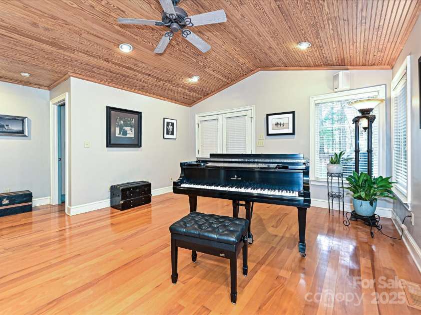 119 Dills Drive, Dallas, NC 28034.  MLS# CAR4239431, YatesRealty ID 11159. 