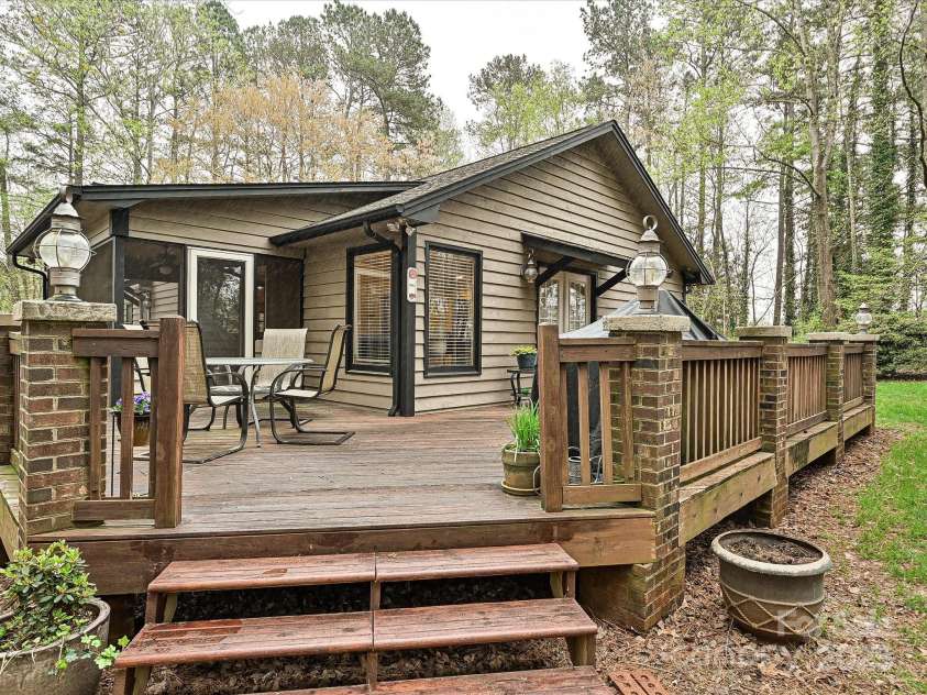 119 Dills Drive, Dallas, NC 28034.  MLS# CAR4239431, YatesRealty ID 11159. 