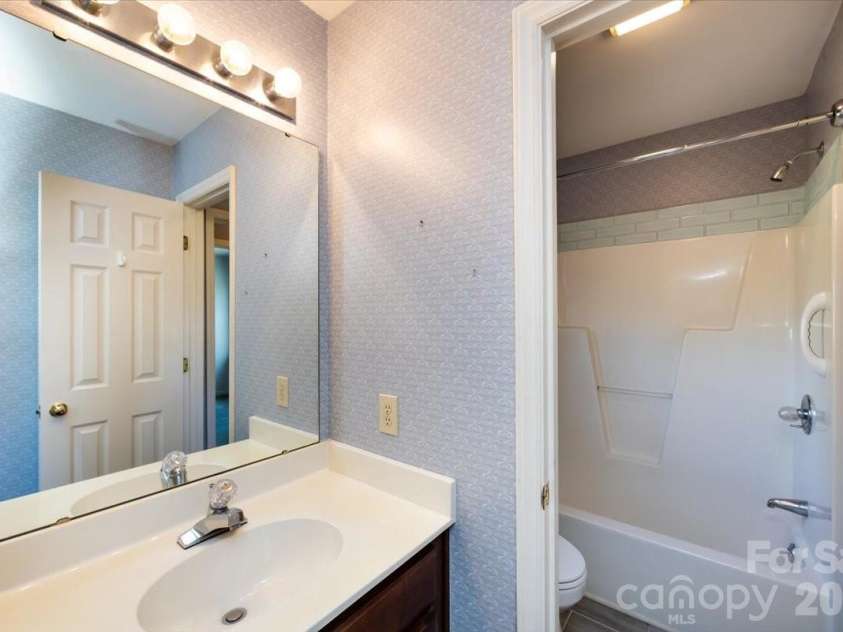 5901 Havencrest Court, Concord, NC 28027.  MLS# CAR4345244, YatesRealty ID 11159. Jack and Jill Bath
