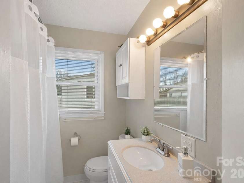 1301 Lane Road, Mount Holly, NC 28120.  MLS# CAR4348932, YatesRealty ID 11160. Full Bathroom