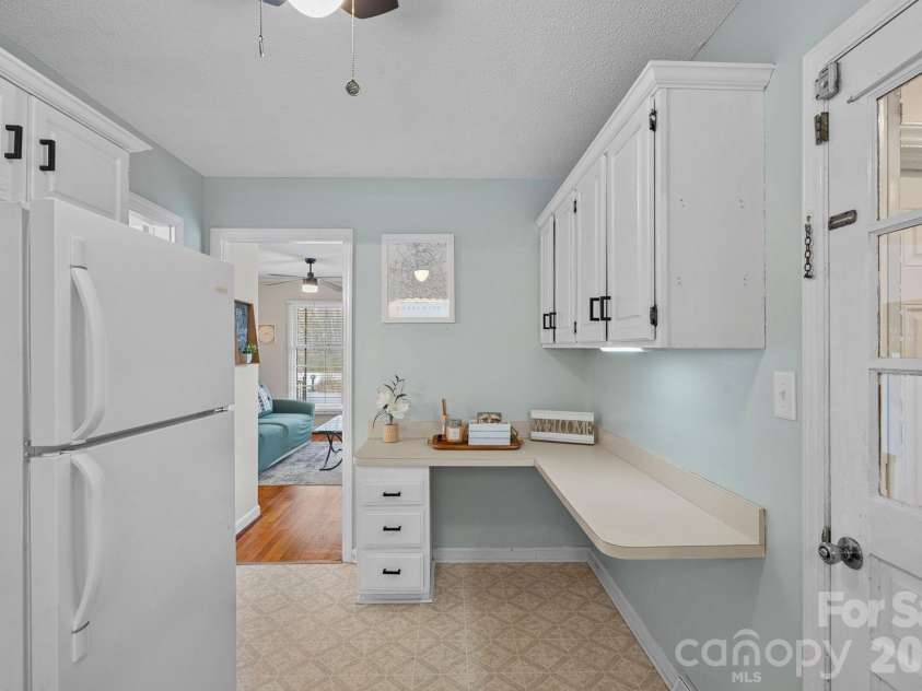 1301 Lane Road, Mount Holly, NC 28120.  MLS# CAR4348932, YatesRealty ID 11160. Kitchen