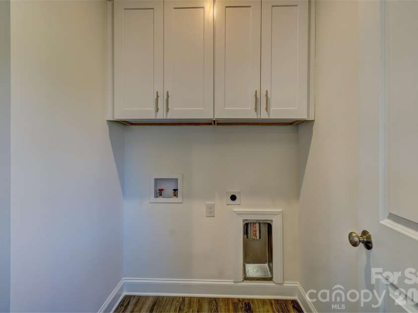 615 Buffalo Street, Shelby, NC 28150.  MLS# CAR4328308, YatesRealty ID 11161. 