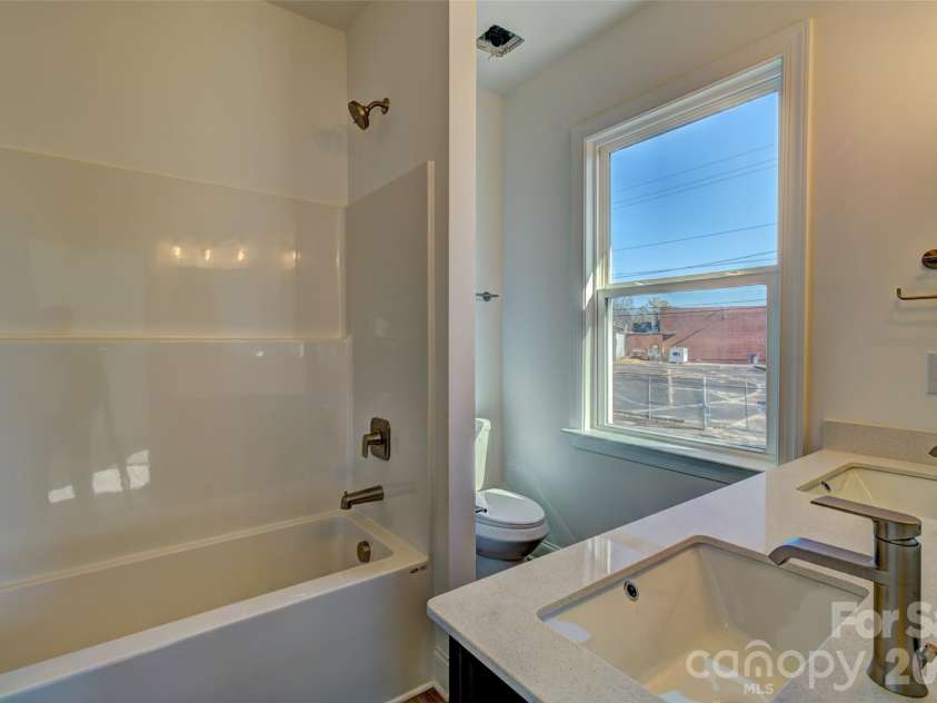 615 Buffalo Street, Shelby, NC 28150.  MLS# CAR4328308, YatesRealty ID 11161. 