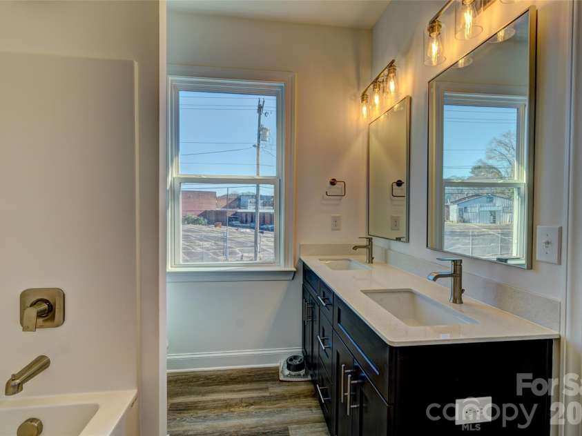 615 Buffalo Street, Shelby, NC 28150.  MLS# CAR4328308, YatesRealty ID 11161. 