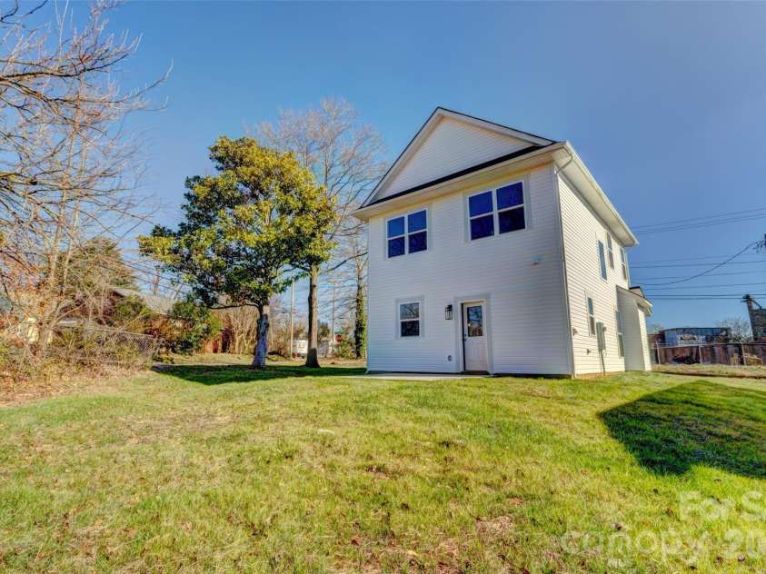 615 Buffalo Street, Shelby, NC 28150.  MLS# CAR4328308, YatesRealty ID 11161. 