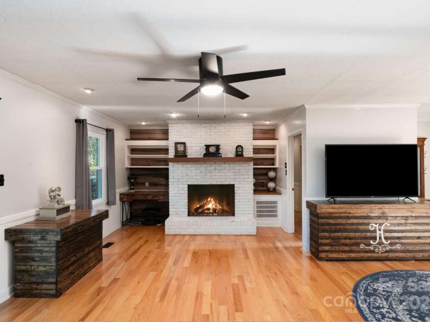 1218 Donna Drive, Shelby, NC 28152.  MLS# CAR4244489, YatesRealty ID 11162. 