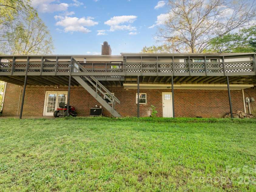 1218 Donna Drive, Shelby, NC 28152.  MLS# CAR4244489, YatesRealty ID 11162. 