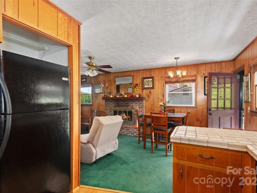 228 Raven Ridge, Maggie Valley, NC 28751.  MLS# CAR4186570, YatesRealty ID 11163. 