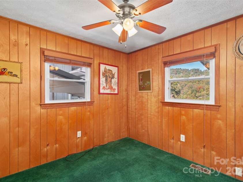 228 Raven Ridge, Maggie Valley, NC 28751.  MLS# CAR4186570, YatesRealty ID 11163. 