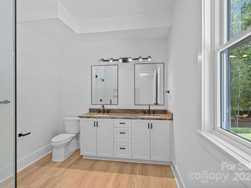 2010 Bessbrook Road, Fort Mill, SC 29708.  MLS# CAR4284508, YatesRealty ID 11165. Beautiful ensuite bathroom for bedroom #5
