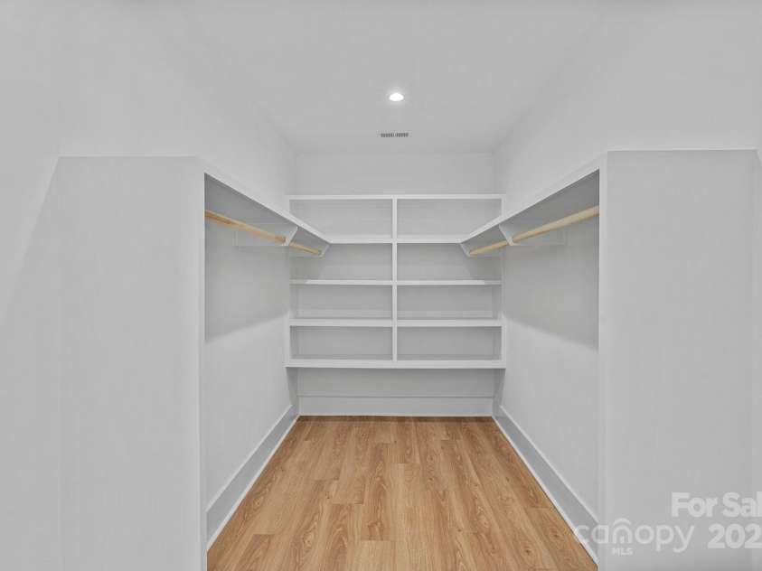 2010 Bessbrook Road, Fort Mill, SC 29708.  MLS# CAR4284508, YatesRealty ID 11165. Huge walk-in closet for BR #5