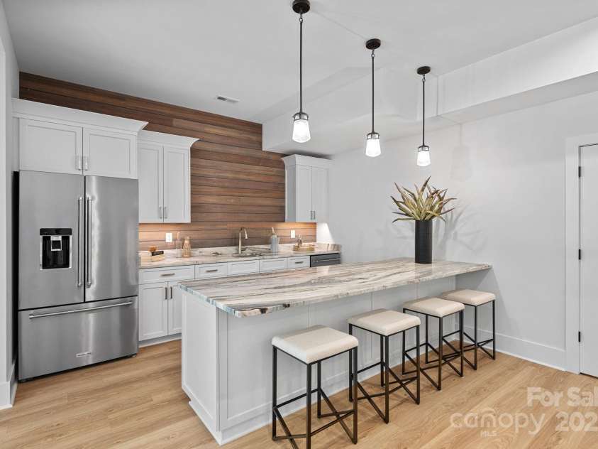 2010 Bessbrook Road, Fort Mill, SC 29708.  MLS# CAR4284508, YatesRealty ID 11165. Kitchenette in the basement for the ultimate in entertaining / casual living.