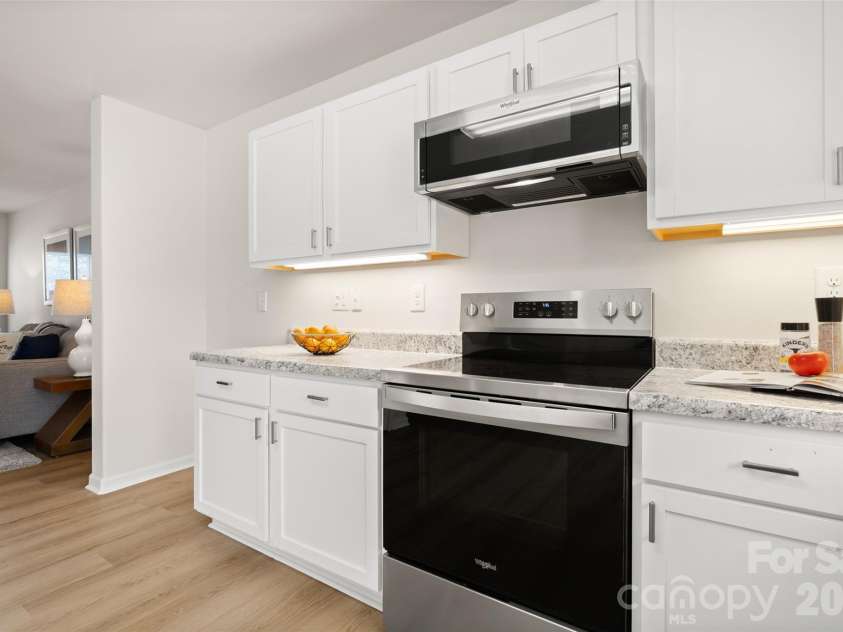 2217 Pinnacle View Drive, Kings Mountain, NC 28086.  MLS# CAR4362606, YatesRealty ID 11165. 