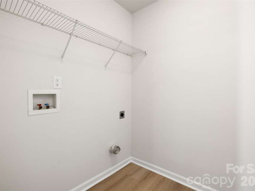 2217 Pinnacle View Drive, Kings Mountain, NC 28086.  MLS# CAR4362606, YatesRealty ID 11165. 