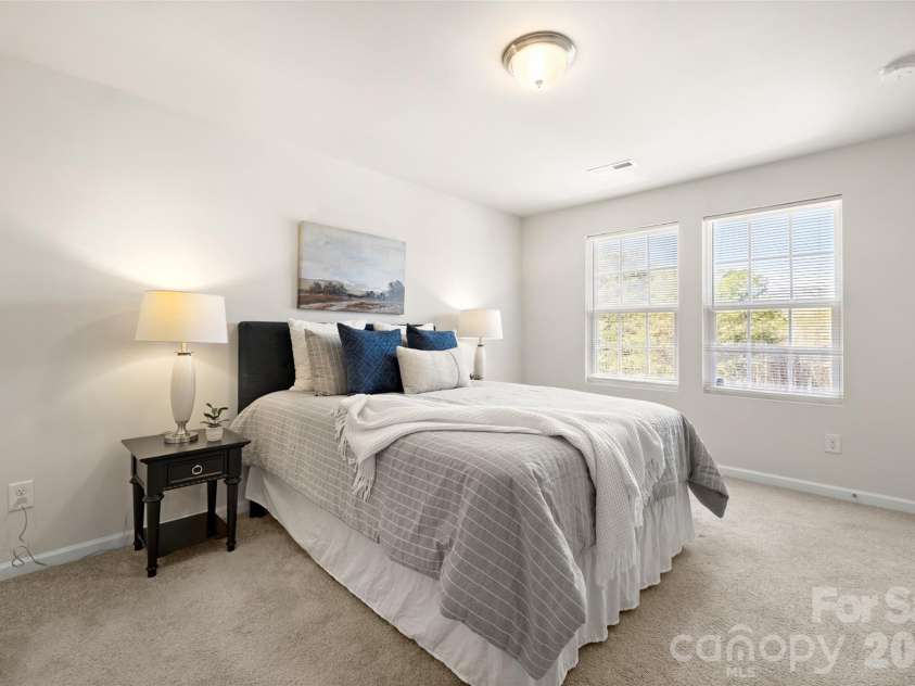 2217 Pinnacle View Drive, Kings Mountain, NC 28086.  MLS# CAR4362606, YatesRealty ID 11165. 
