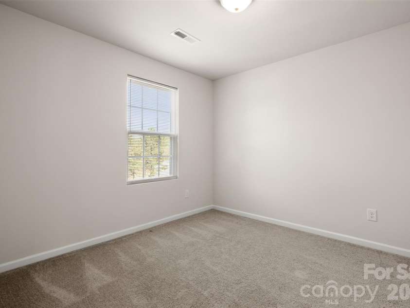 2217 Pinnacle View Drive, Kings Mountain, NC 28086.  MLS# CAR4362606, YatesRealty ID 11165. 