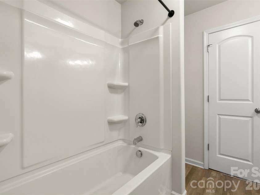 2217 Pinnacle View Drive, Kings Mountain, NC 28086.  MLS# CAR4362606, YatesRealty ID 11165. 