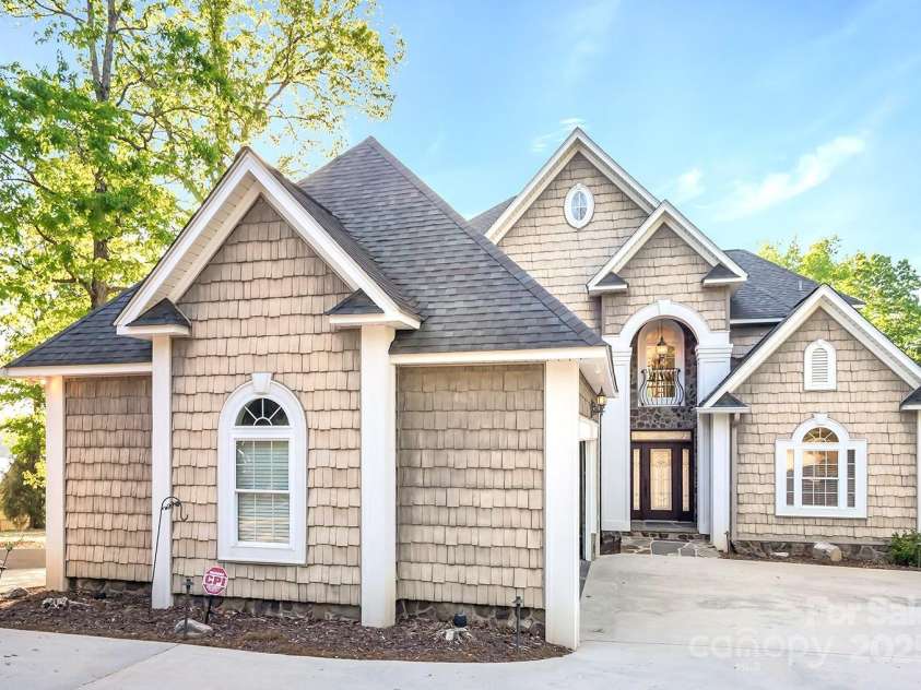 338 Fairfield Court, Mount Gilead, NC 27306.  MLS# CAR4242169, YatesRealty ID 11166. 