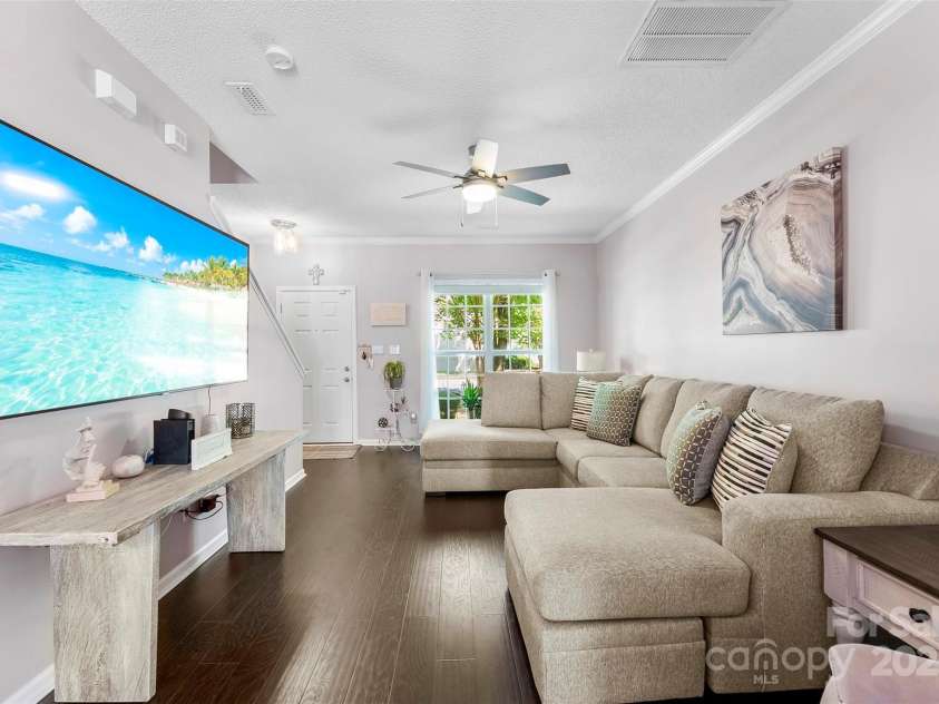 8814 Gerren Court, Charlotte, NC 28217.  MLS# CAR4249961, YatesRealty ID 11167. 