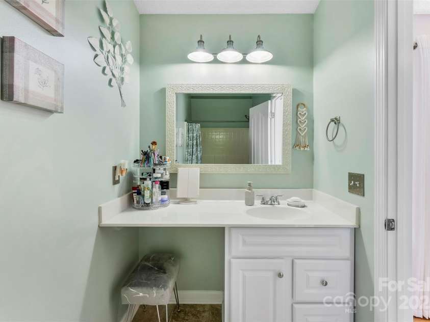 8814 Gerren Court, Charlotte, NC 28217.  MLS# CAR4249961, YatesRealty ID 11167. 