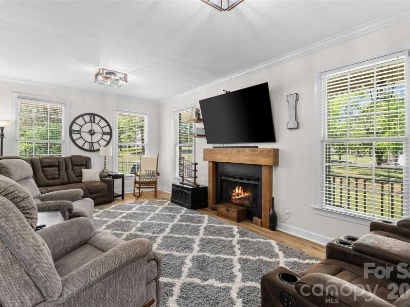 3447 Victorian Hills Drive, Richburg, SC 29729.  MLS# CAR4366076, YatesRealty ID 11168. 