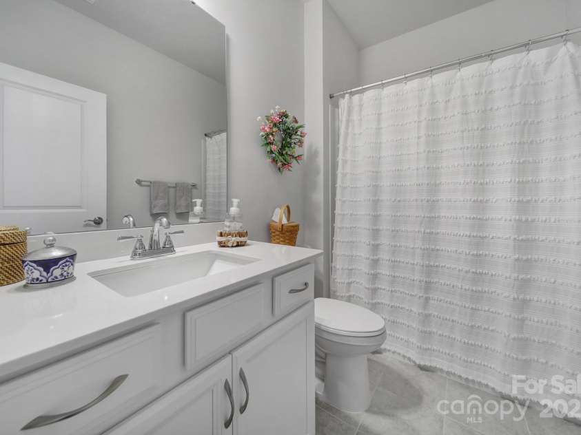 5101 Helmsworth Drive, Waxhaw, NC 28173.  MLS# CAR4251449, YatesRealty ID 11168. 