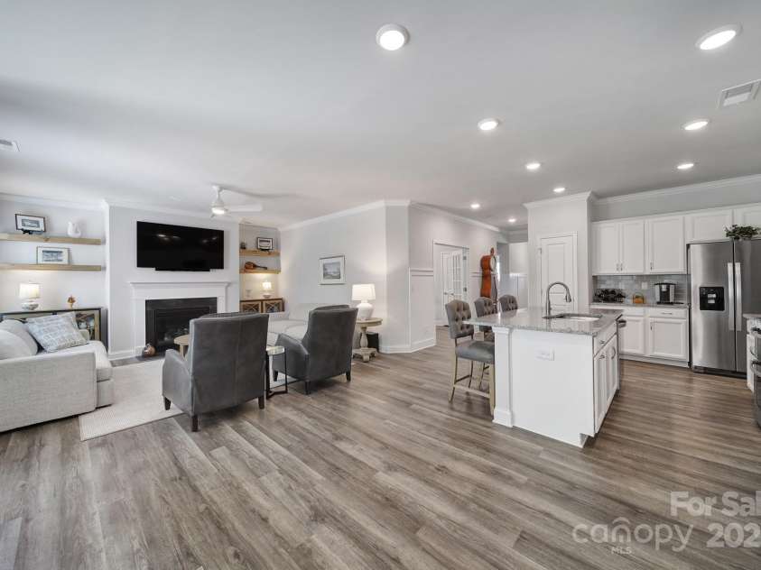 5101 Helmsworth Drive, Waxhaw, NC 28173.  MLS# CAR4251449, YatesRealty ID 11168. 