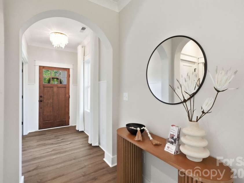 4020 Avalon Avenue, Charlotte, NC 28208.  MLS# CAR4366606, YatesRealty ID 11169. 