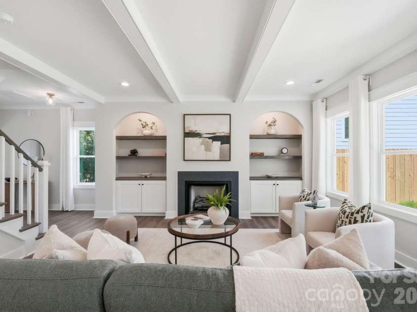 4020 Avalon Avenue, Charlotte, NC 28208.  MLS# CAR4366606, YatesRealty ID 11169. 